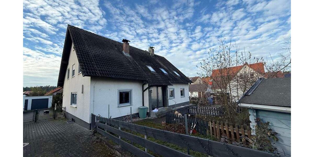 Einfamilienhaus Winkelhaid b Nürnberg Winkelhaid - 9 Zimmer, 250 m&sup2;, 499.000&euro; | Angebot:25689609
