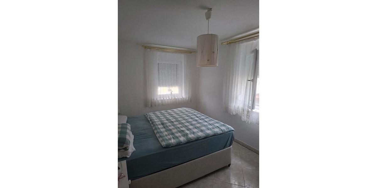 Etagenwohnung Nürnberg Gibitzenhof - 3 Zimmer, 90 m&sup2;, 1.350&euro; | Angebot:25904039