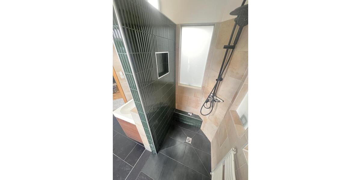 Dachgeschoßwohnung Nürnberg Hasenbuck - 3 Zimmer, 65 m&sup2;, 1.200&euro; | Angebot:26544452