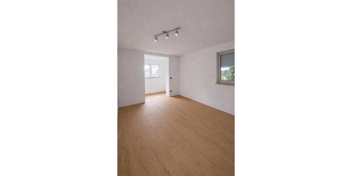 Etagenwohnung Oberasbach - 4 Zimmer, 120 m&sup2;, 1.800&euro; | Angebot:25960599