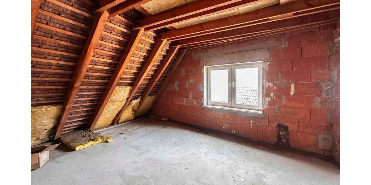 Einfamilienhaus Wilhermsdorf - 6 Zimmer, 220 m&sup2;, 235.000&euro; | Angebot:25846151