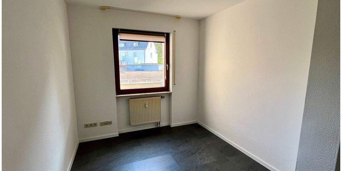 Gewerbeobjekt Zirndorf - 5 Zimmer, 136 m&sup2;, 1.250&euro; | Angebot:25678602