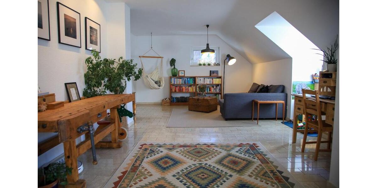 Dachgeschoßwohnung Buckenhof - 3 Zimmer, 113 m&sup2;, 1.950&euro; | Angebot:25883149