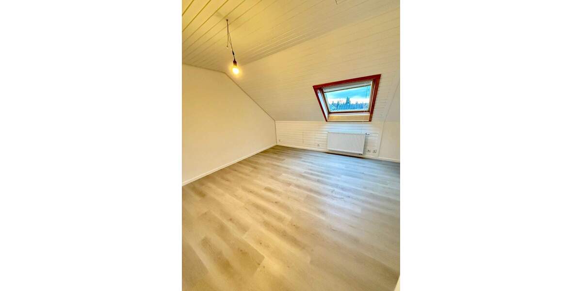 Reihenmittelhaus Nürnberg Thon - 4 Zimmer, 114 m&sup2;, 1.600&euro; | Angebot:25670106