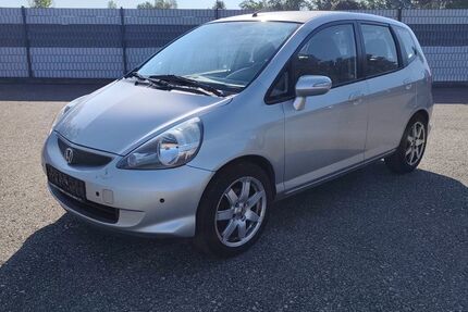 Honda Jazz 194.221 km 1.599 &euro; Fürth 90766