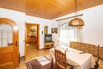 Charmantes Zweifamilienhaus mit drei Garagen und großem Garten - Zweifamilienhaus Kötzting | Angebot:24605834
