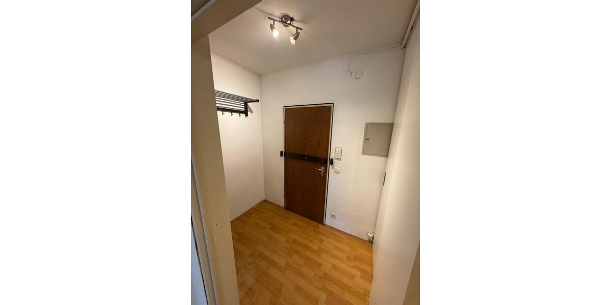 Dachgeschoßwohnung Nürnberg Gleißhammer - 1 Zimmer, 42 m&sup2;, 650&euro; | Angebot:25965999