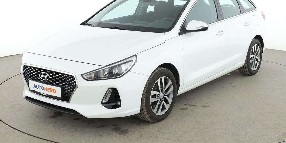 Hyundai i30 54.687 km 12.490 &euro; Nürnberg 90441