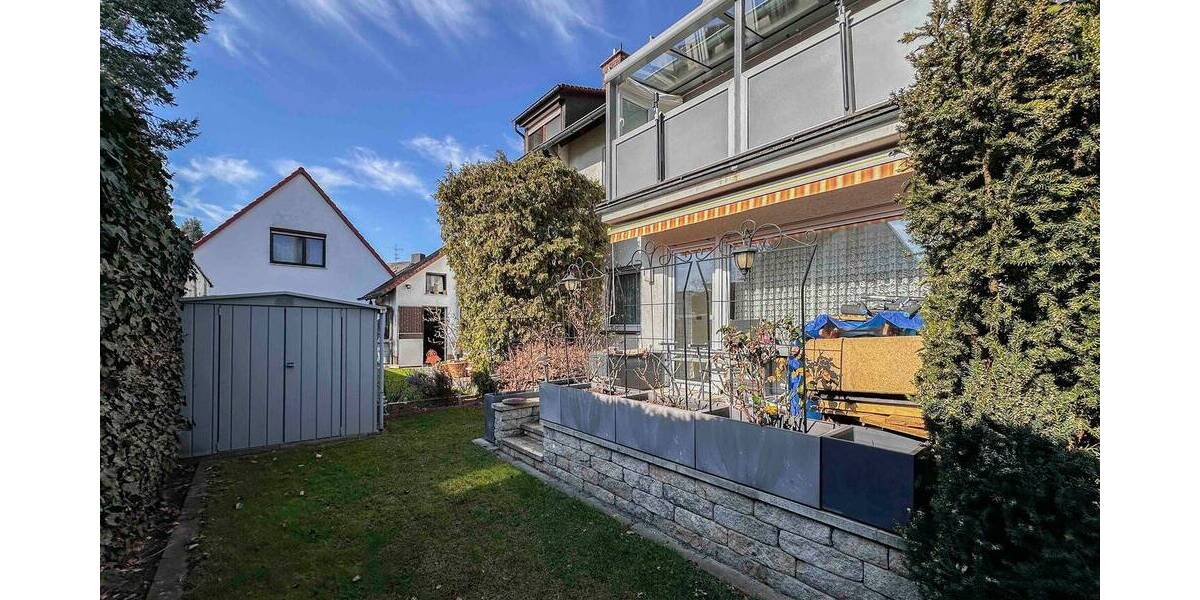 Doppelhaushälfte Nürnberg Schweinau - 8 Zimmer, 179 m&sup2;, 589.000&euro; | Angebot:26028374