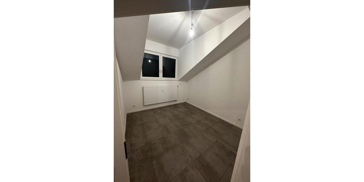 Dachgeschoßwohnung Nürnberg Rabus - 3 Zimmer, 70 m&sup2;, 1.150&euro; | Angebot:25962961