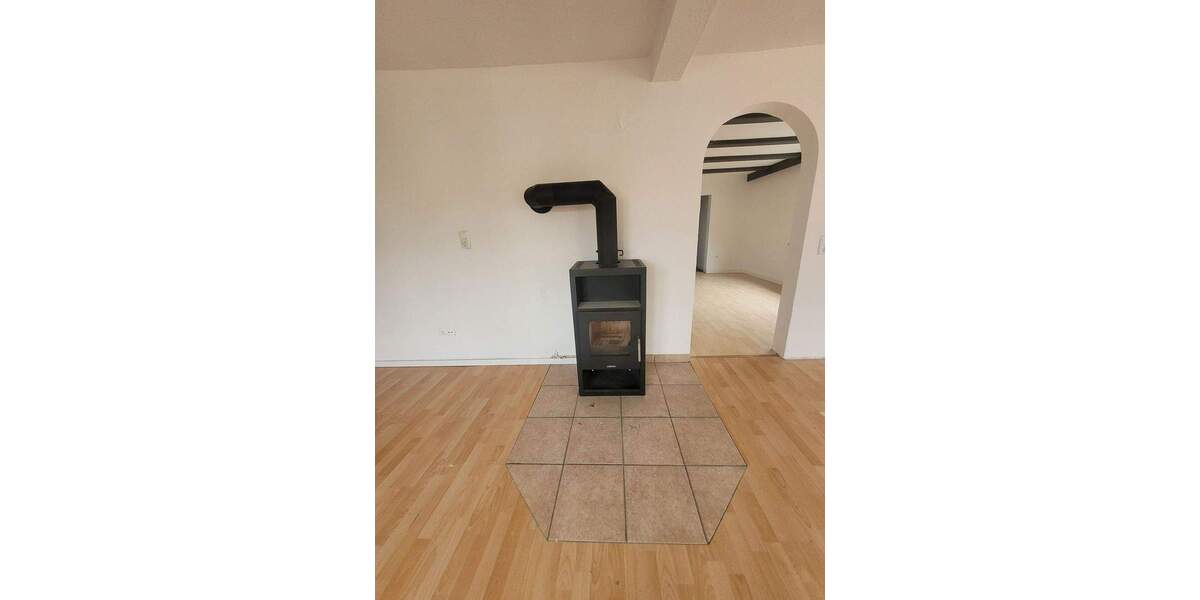 Mehrfamilienhaus, Wohnhaus Adelsdorf - 8 Zimmer, 202 m&sup2;, 398.000&euro; | Angebot:25681317