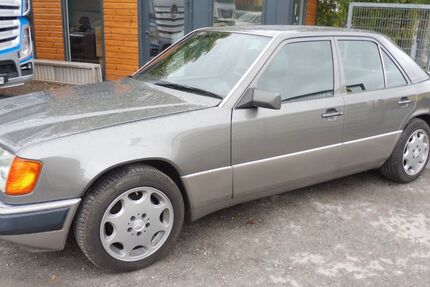 Mercedes-Benz E 230 136.000 km 7.500 &euro; Fürth 90763