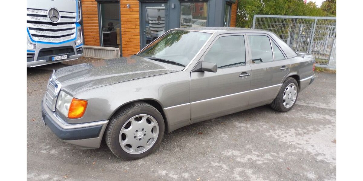 Mercedes-Benz E 230 136.000 km 7.500 &euro; Fürth 90763