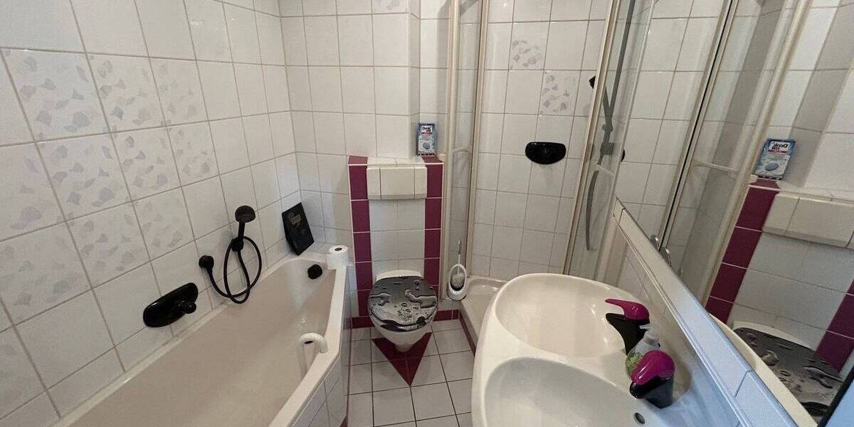 Etagenwohnung Erlangen Innenstadt - 4 Zimmer, 104 m&sup2;, 349.000&euro; | Angebot:25700820