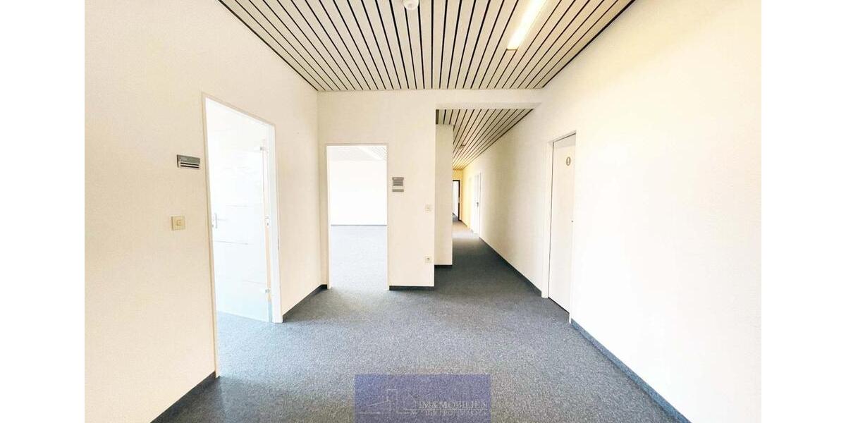 Gewerbeobjekt Erlangen Bruck - 8&euro; | Angebot:23217183