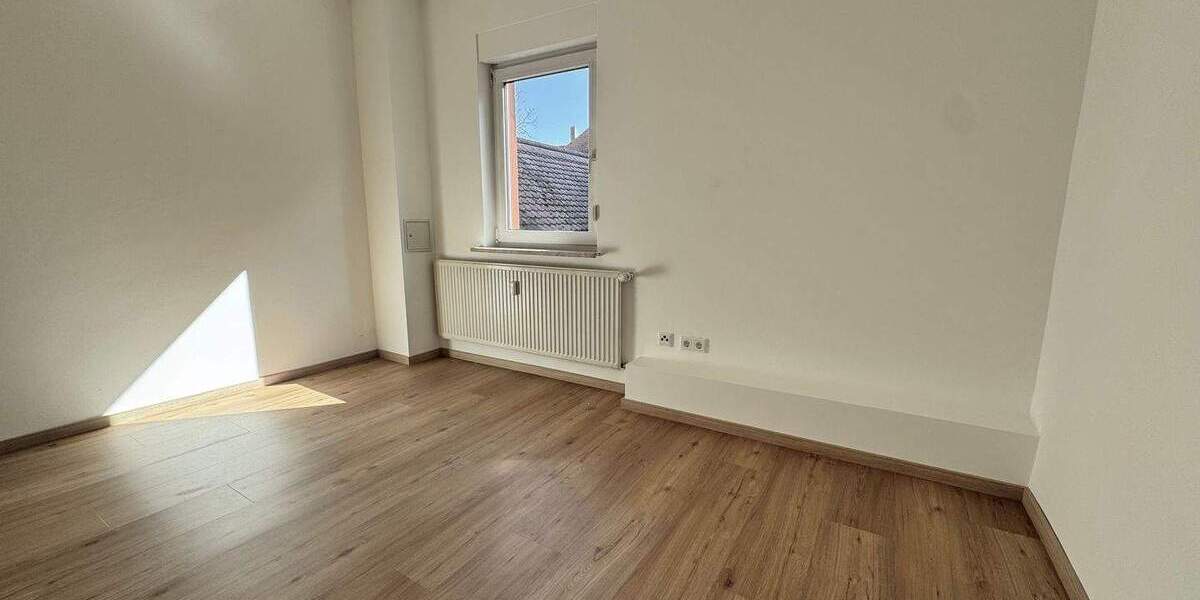 Etagenwohnung Zirndorf - 3 Zimmer, 75 m&sup2;, 890&euro; | Angebot:25895942