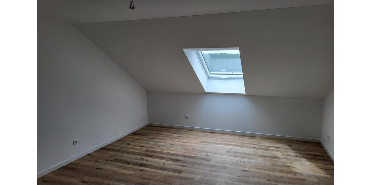 Maisonettenwohnung Rohr - 4 Zimmer, 96 m&sup2;, 980&euro; | Angebot:26024612