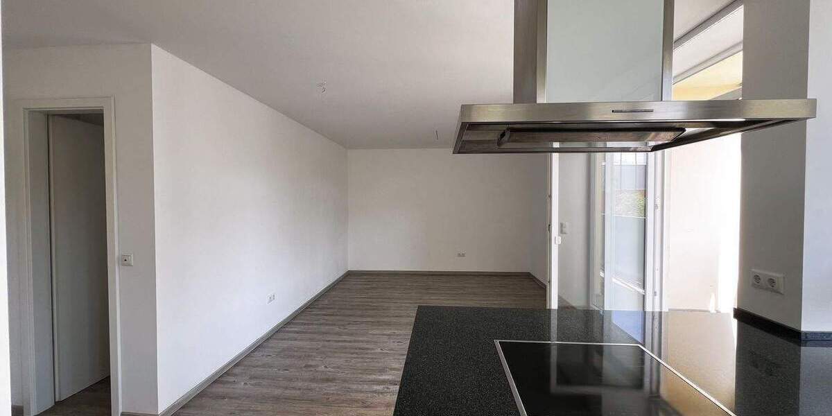 Etagenwohnung Nürnberg Steinbühl - 2 Zimmer, 65 m&sup2;, 1.000&euro; | Angebot:26673039