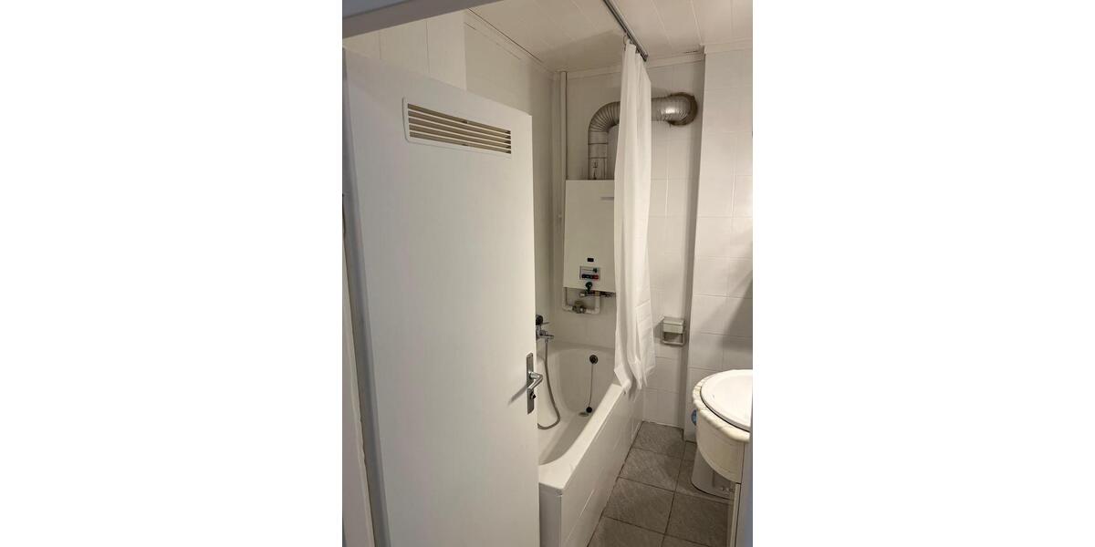 Etagenwohnung Nürnberg Gleißhammer - 4 Zimmer, 90 m&sup2;, 360&euro; | Angebot:25983263