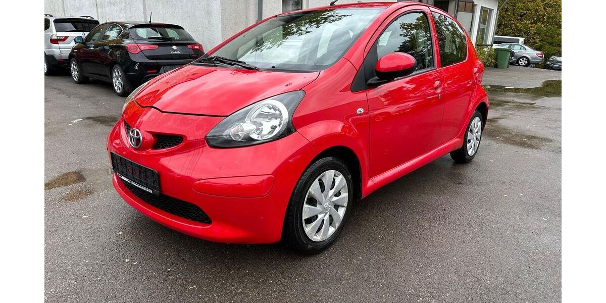 Toyota Aygo (X) 209.900 km 1.999 &euro; Schwabach 91126