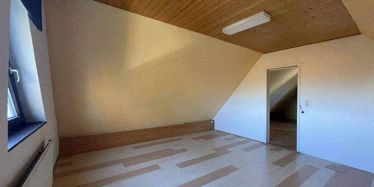 Etagenwohnung Herzogenaurach Niederndorf - 5 Zimmer, 149 m&sup2;, 418.000&euro; | Angebot:25657537
