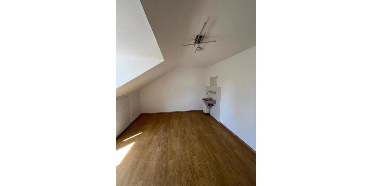 Dachgeschoßwohnung Erlangen Bruck - 2 Zimmer, 50 m&sup2;, 400&euro; | Angebot:26516743