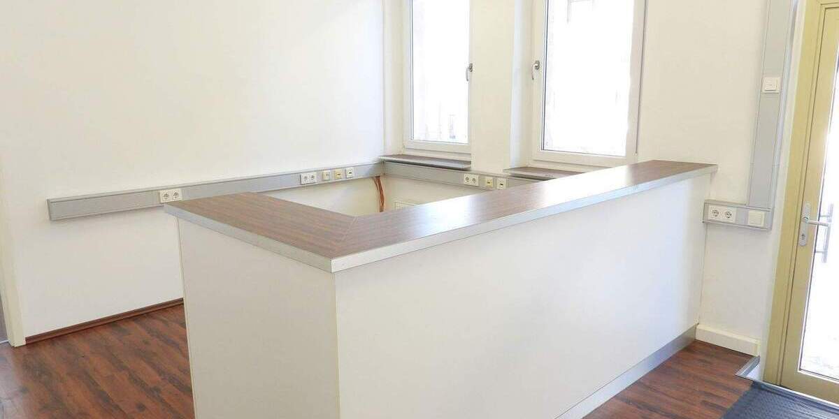 Gewerbeobjekt Nürnberg St Peter - 4 Zimmer, 128 m&sup2;, 890&euro; | Angebot:25915937