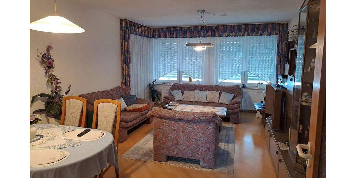 Etagenwohnung Adelsdorf - 4 Zimmer, 90 m&sup2;, 1.040&euro; | Angebot:25741981