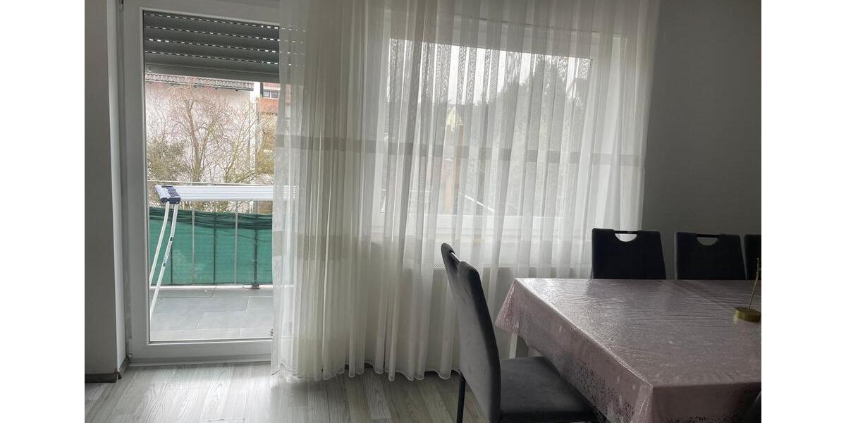 Etagenwohnung Nürnberg Schnepfenreuth - 3 Zimmer, 100 m&sup2;, 1.500&euro; | Angebot:25915897