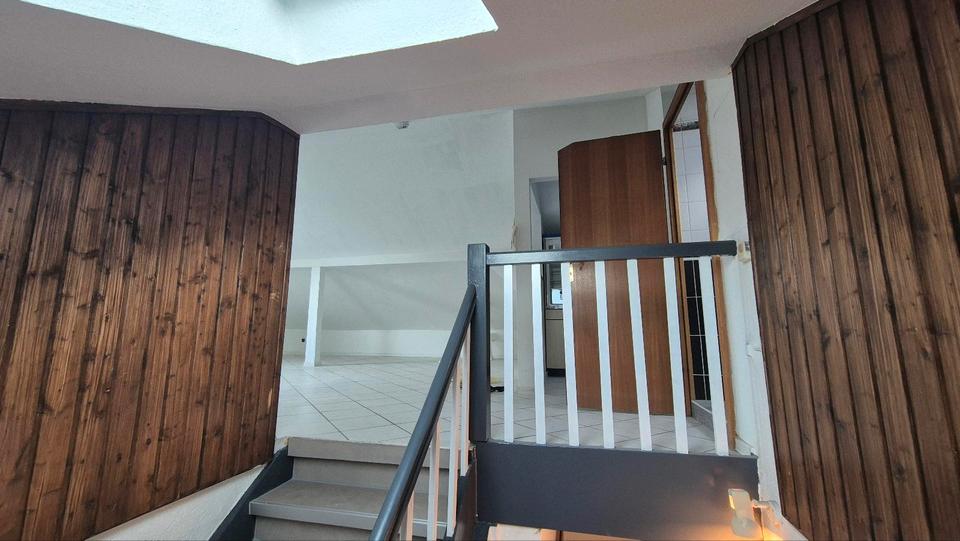 Dachgeschoßwohnung Röthenbach an der Pegnitz - 2 Zimmer, 63 m&sup2;, 600&euro; | Angebot:25509738