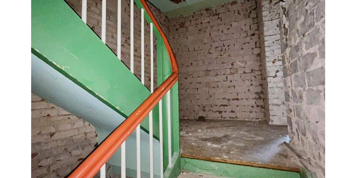 Mehrfamilienhaus, Wohnhaus Nürnberg Steinbühl - 9 Zimmer, 374 m&sup2;, 699.000&euro; | Angebot:25667535