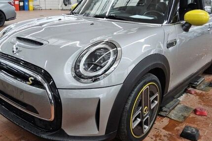 Mini Cooper SE 59.200 km 15.490 &euro; Schwabach 91126