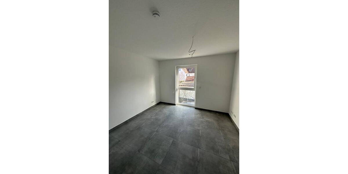 Etagenwohnung Fürth Stadeln - 3 Zimmer, 87 m&sup2;, 1.375&euro; | Angebot:25910341
