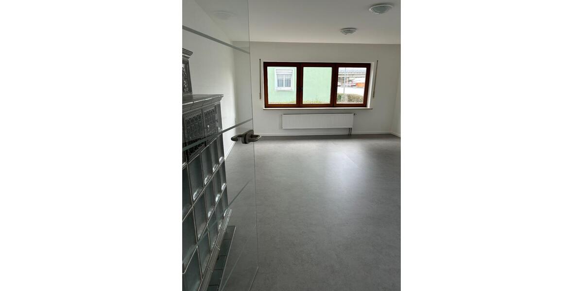 Etagenwohnung Forchheim - 3 Zimmer, 85 m&sup2;, 880&euro; | Angebot:25932568
