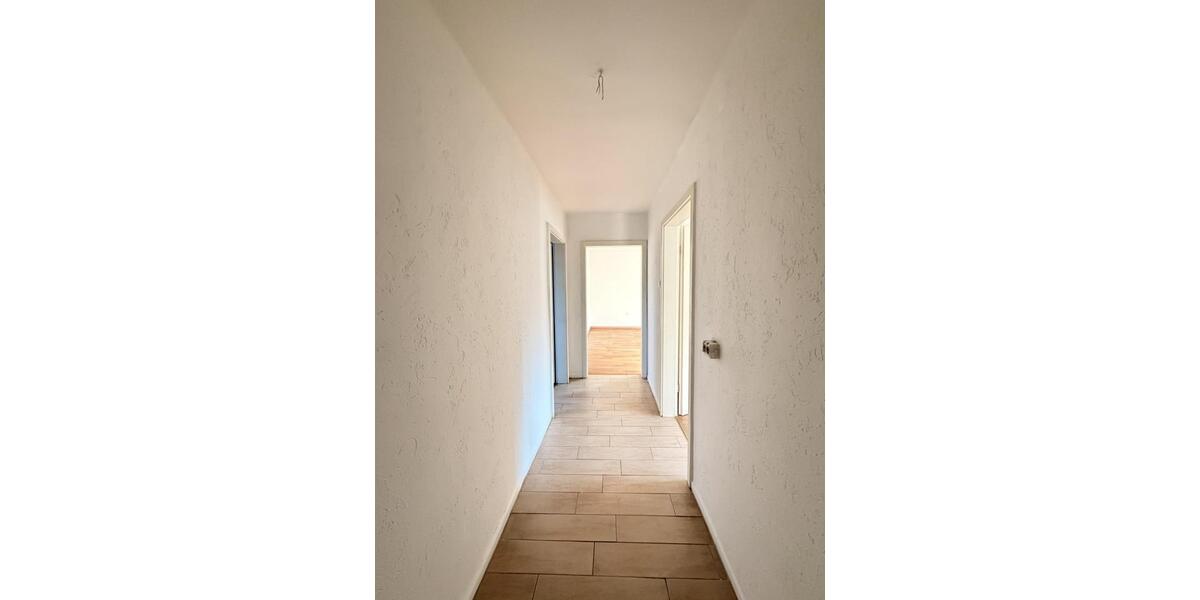 Dachgeschoßwohnung Nürnberg Holzheim - 3 Zimmer, 48 m&sup2;, 630&euro; | Angebot:25367318