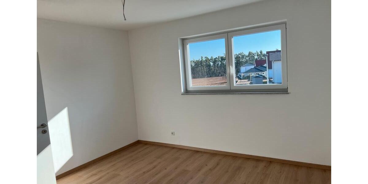Doppelhaushälfte Windsbach - 6 Zimmer, 160 m&sup2;, 1.950&euro; | Angebot:25513836
