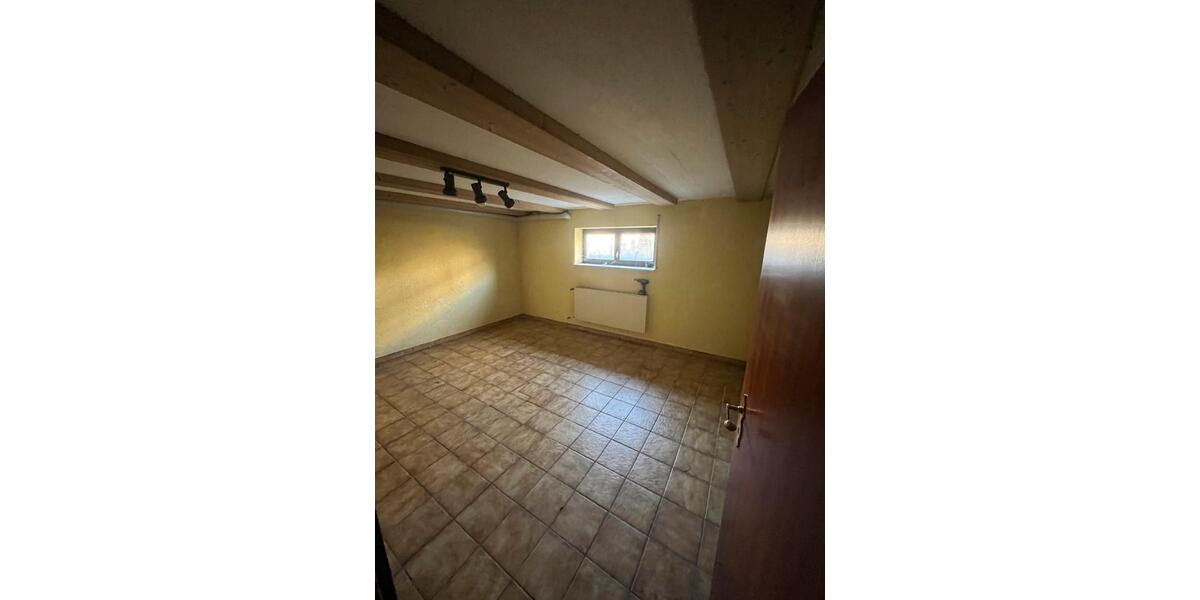 Mehrfamilienhaus, Wohnhaus Gräfenberg - 9 Zimmer, 230 m&sup2;, 669.000&euro; | Angebot:24853313