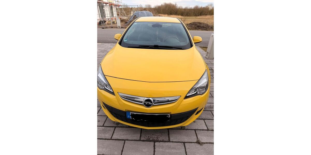 Opel Astra 95.000 km 8.499 &euro; Herzogenaurach 91074