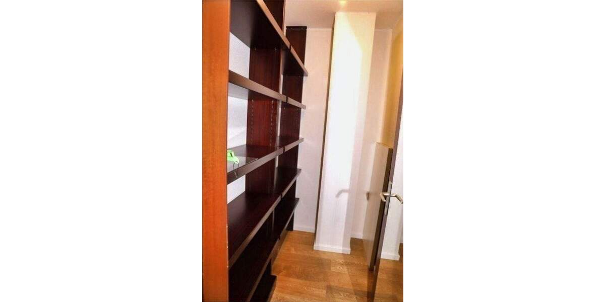 Etagenwohnung Zirndorf - 2 Zimmer, 68 m&sup2;, 244.000&euro; | Angebot:25671102