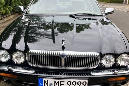Jaguar Daimler 239.000 km 26.800 &euro; Nuernberg 90482
