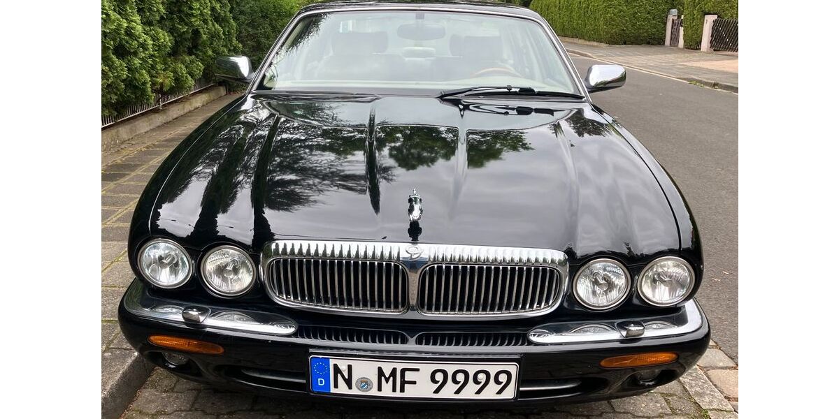 Jaguar Daimler 239.000 km 26.800 &euro; Nuernberg 90482