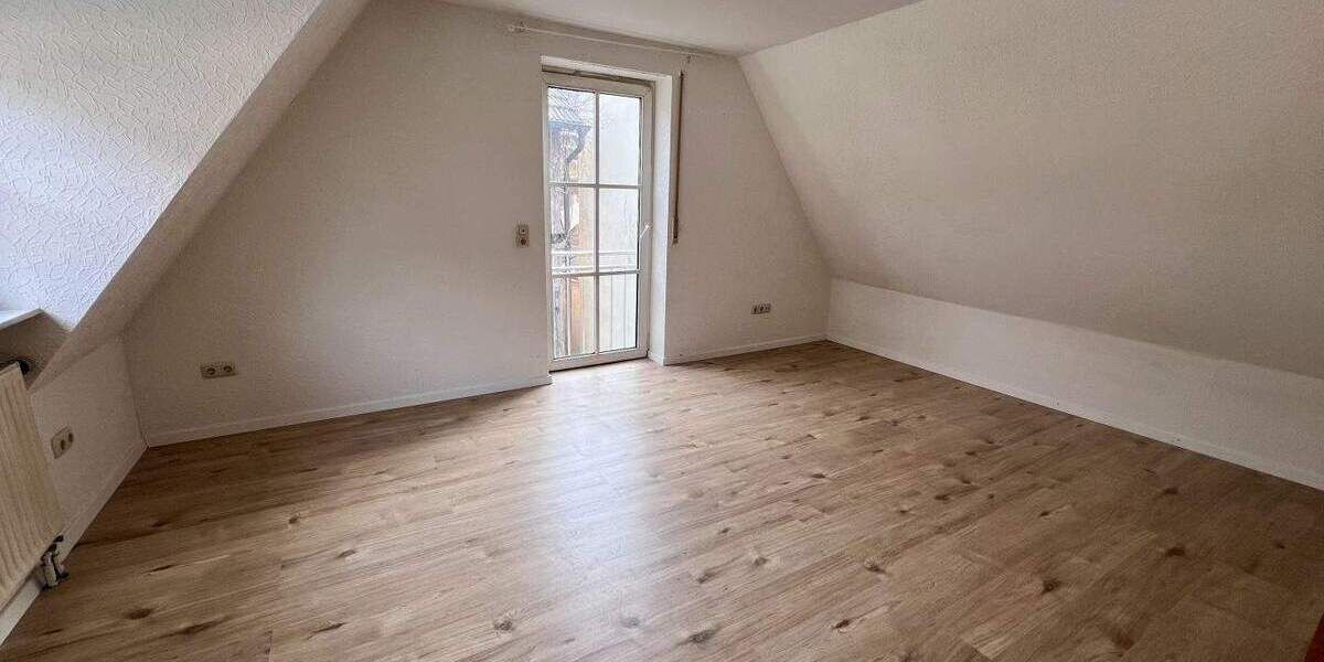 Einfamilienhaus Roth - 3 Zimmer, 110 m&sup2;, 1.200&euro; | Angebot:25667507