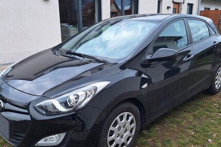 Hyundai i30 54.500 km 9.000 &euro; Roth 91154