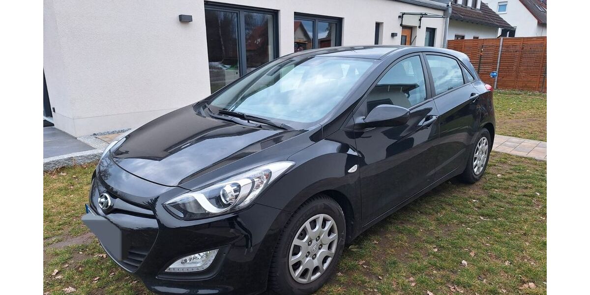Hyundai i30 54.500 km 9.000 &euro; Roth 91154