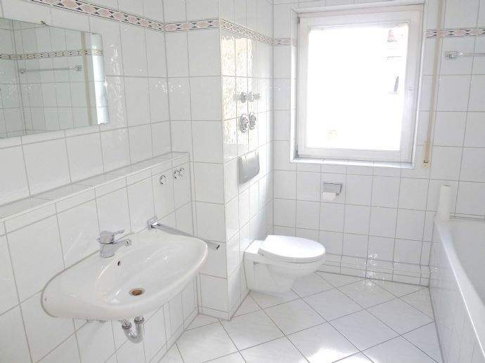 Etagenwohnung Nürnberg Eibach - 3 Zimmer, 98 m&sup2;, 1.300&euro; | Angebot:25695527