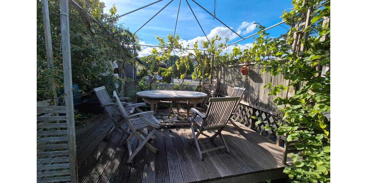 Mehrfamilienhaus, Wohnhaus Möhrendorf - 6.5 Zimmer, 198 m&sup2;, 2.400&euro; | Angebot:26306262
