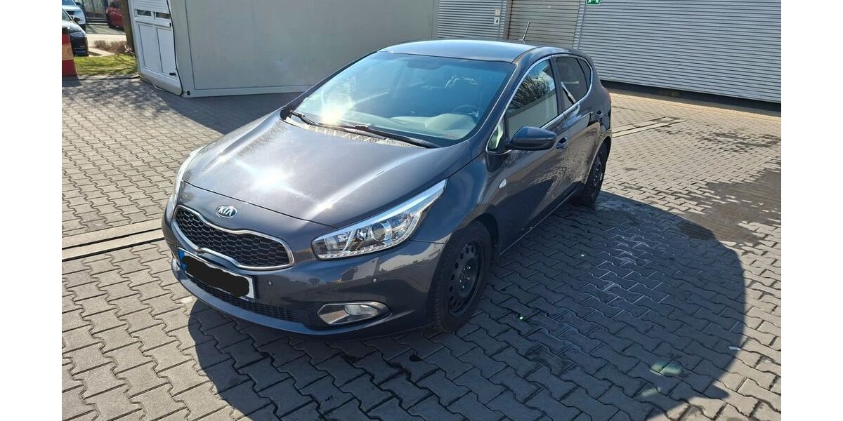 Kia ceed / Ceed 109.000 km 8.000 &euro; Burgthann 90559