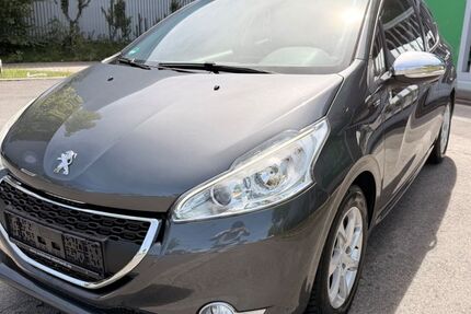 Peugeot 208 124.000 km 3.990 &euro; Fürth 90763