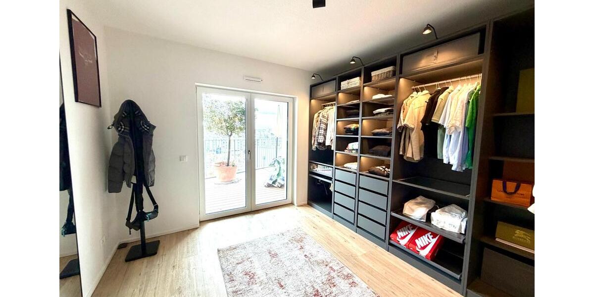 Etagenwohnung Nürnberg Erlenstegen - 3 Zimmer, 104 m&sup2;, 2.500&euro; | Angebot:25402233