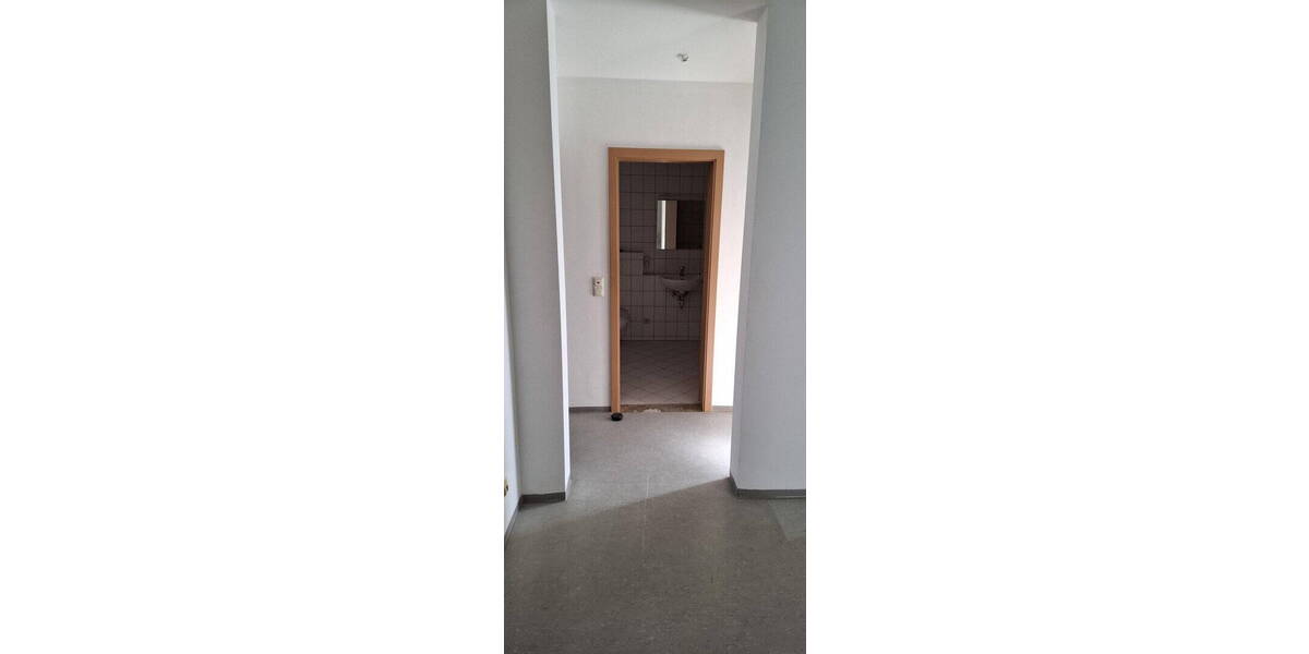 Etagenwohnung Bubenreuth - 3 Zimmer, 73 m&sup2;, 990&euro; | Angebot:25984370